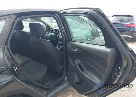 2017 Ford Focus Se z USA, uszkodzony, nr VIN 1FADP3K25HL267776